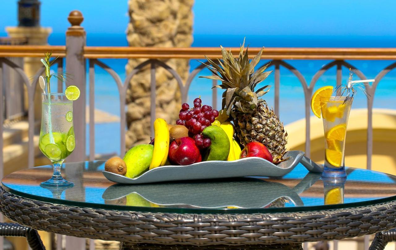 The Makadi Spa Hotel - Couples Only 18 Years Plus Hurghada Eksteriør billede Fruit platter