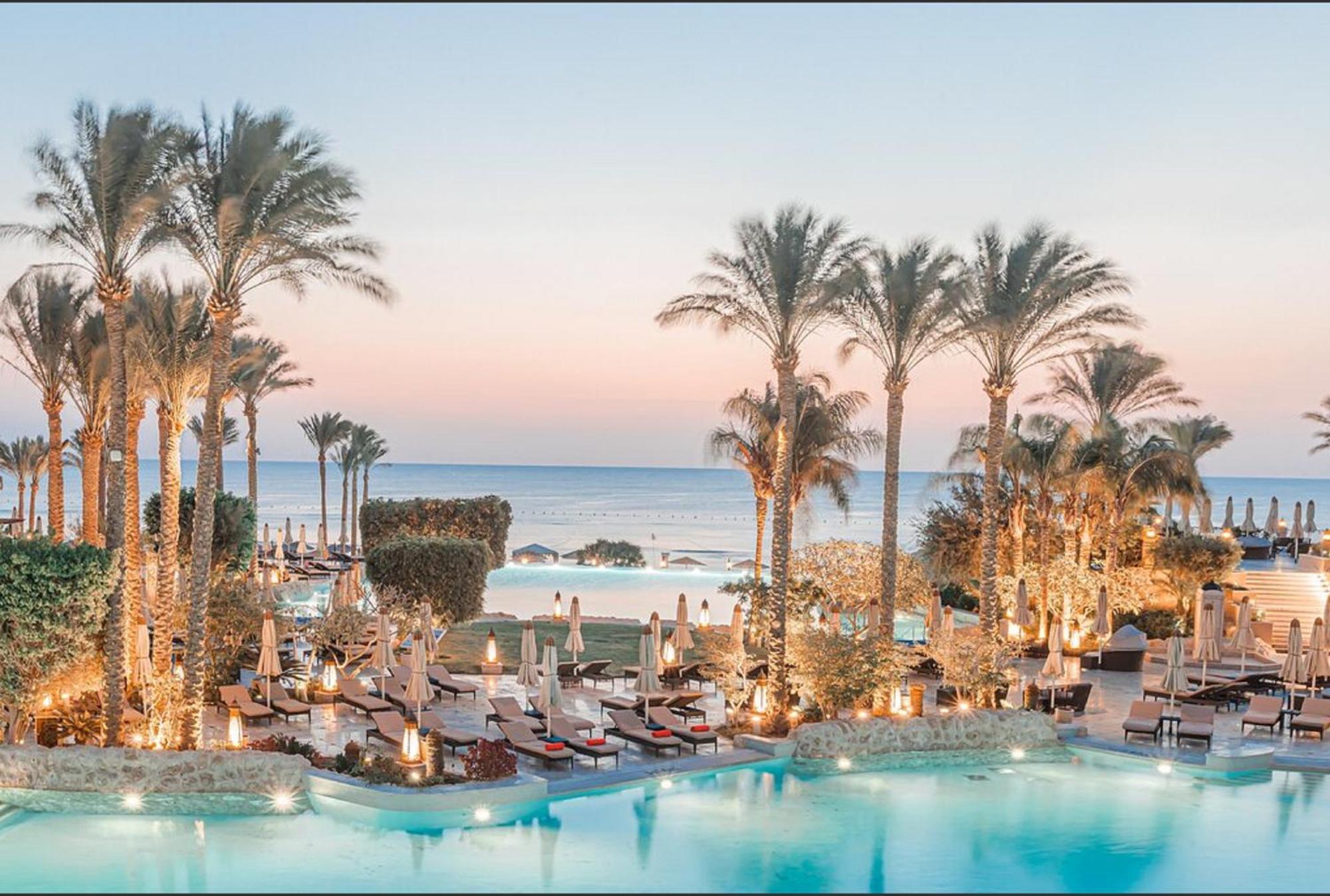 The Makadi Spa Hotel - Couples Only 18 Years Plus Hurghada Eksteriør billede The resort at sunset