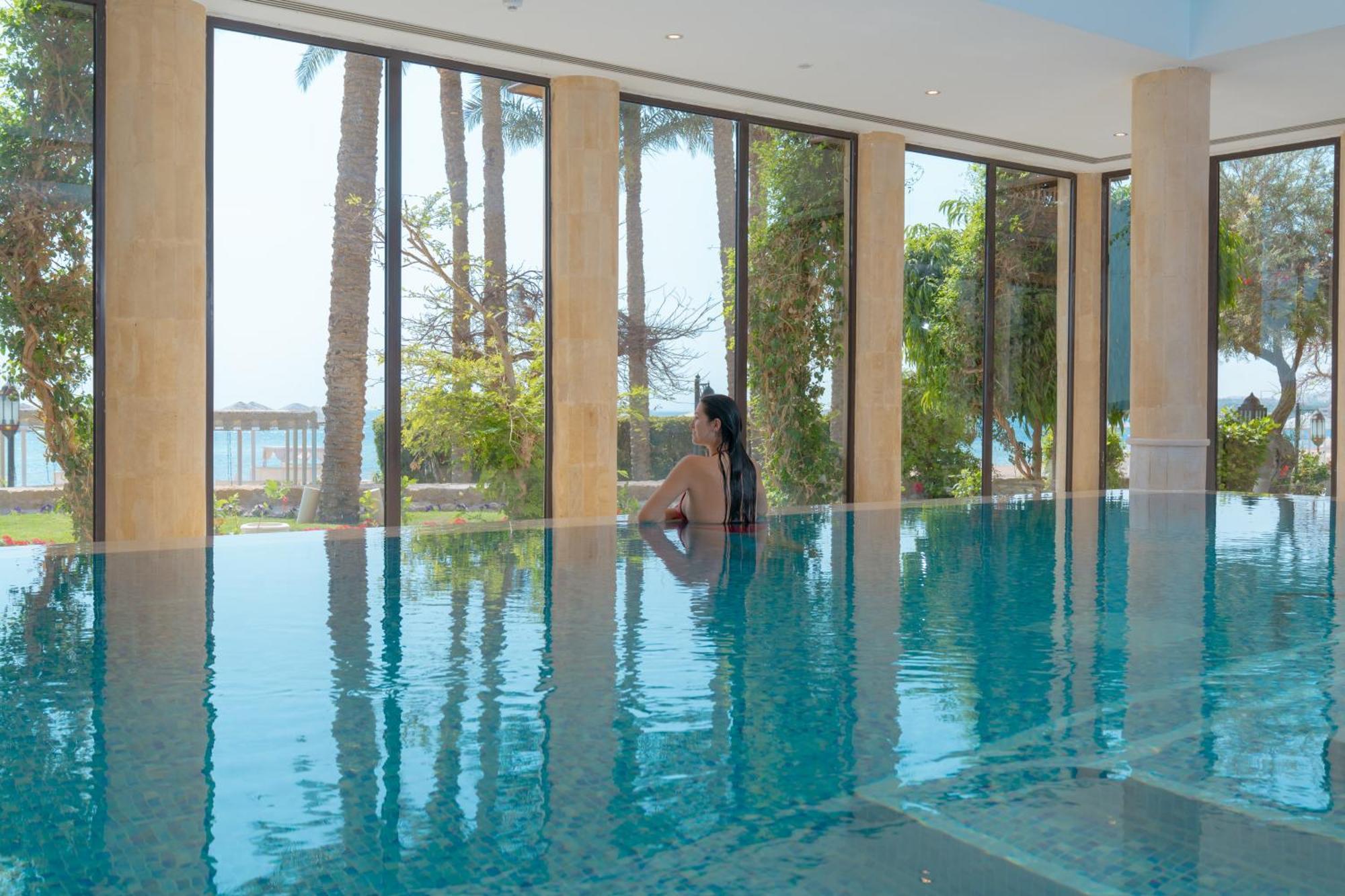 The Makadi Spa Hotel - Couples Only 18 Years Plus Hurghada Eksteriør billede The swimming pool at the hotel